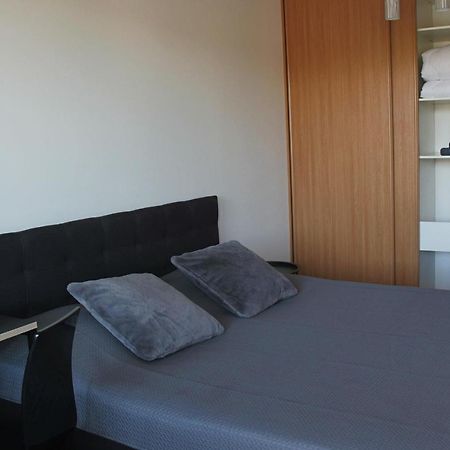 New Modern 4-Room Apartment With Big Balcony And Undeground Parking In Center Of تالين المظهر الخارجي الصورة