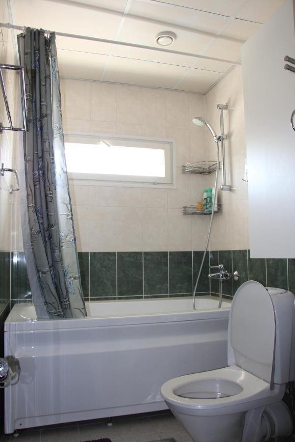 New Modern 4-Room Apartment With Big Balcony And Undeground Parking In Center Of تالين المظهر الخارجي الصورة